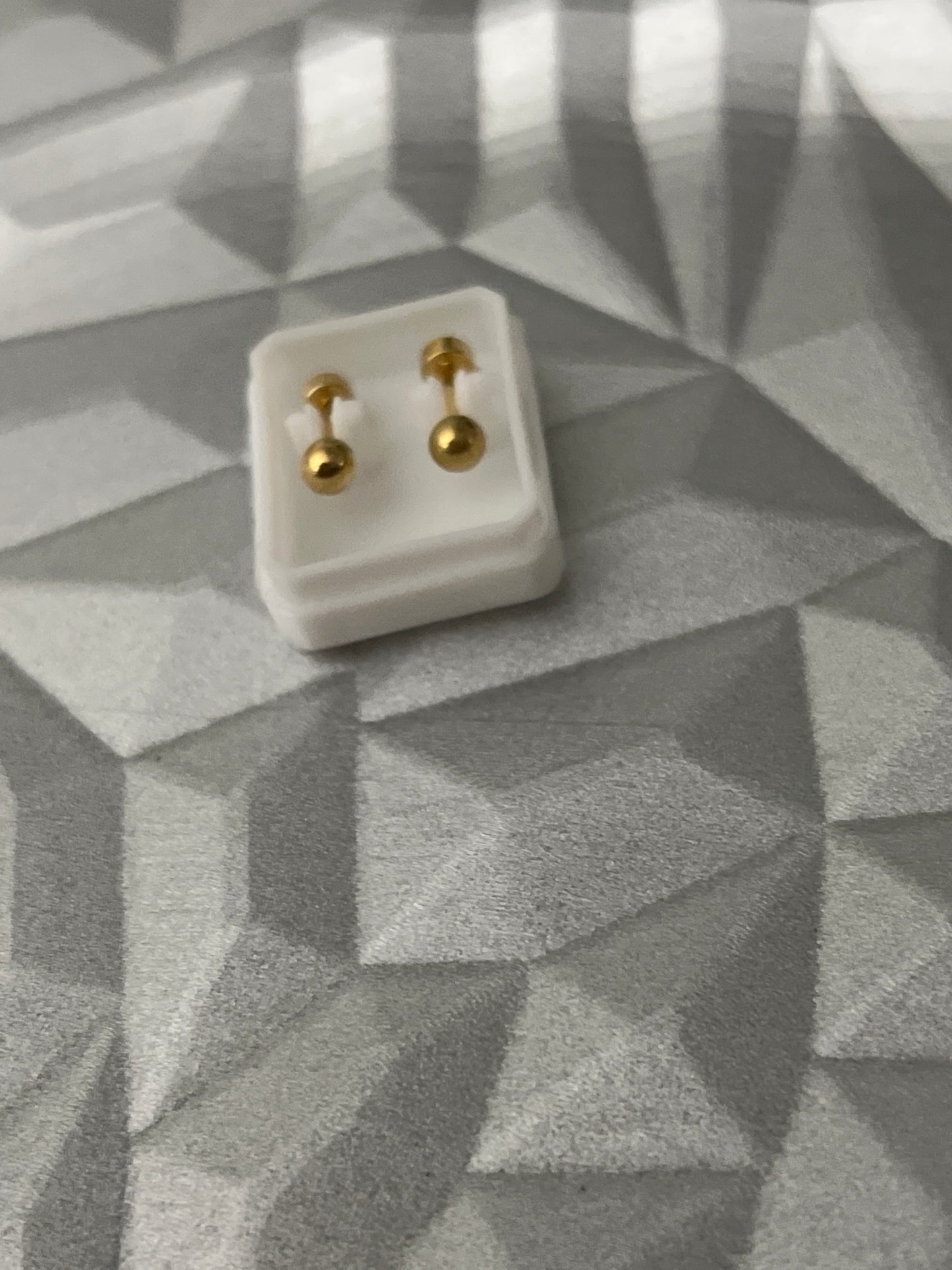 Screens with pearl security