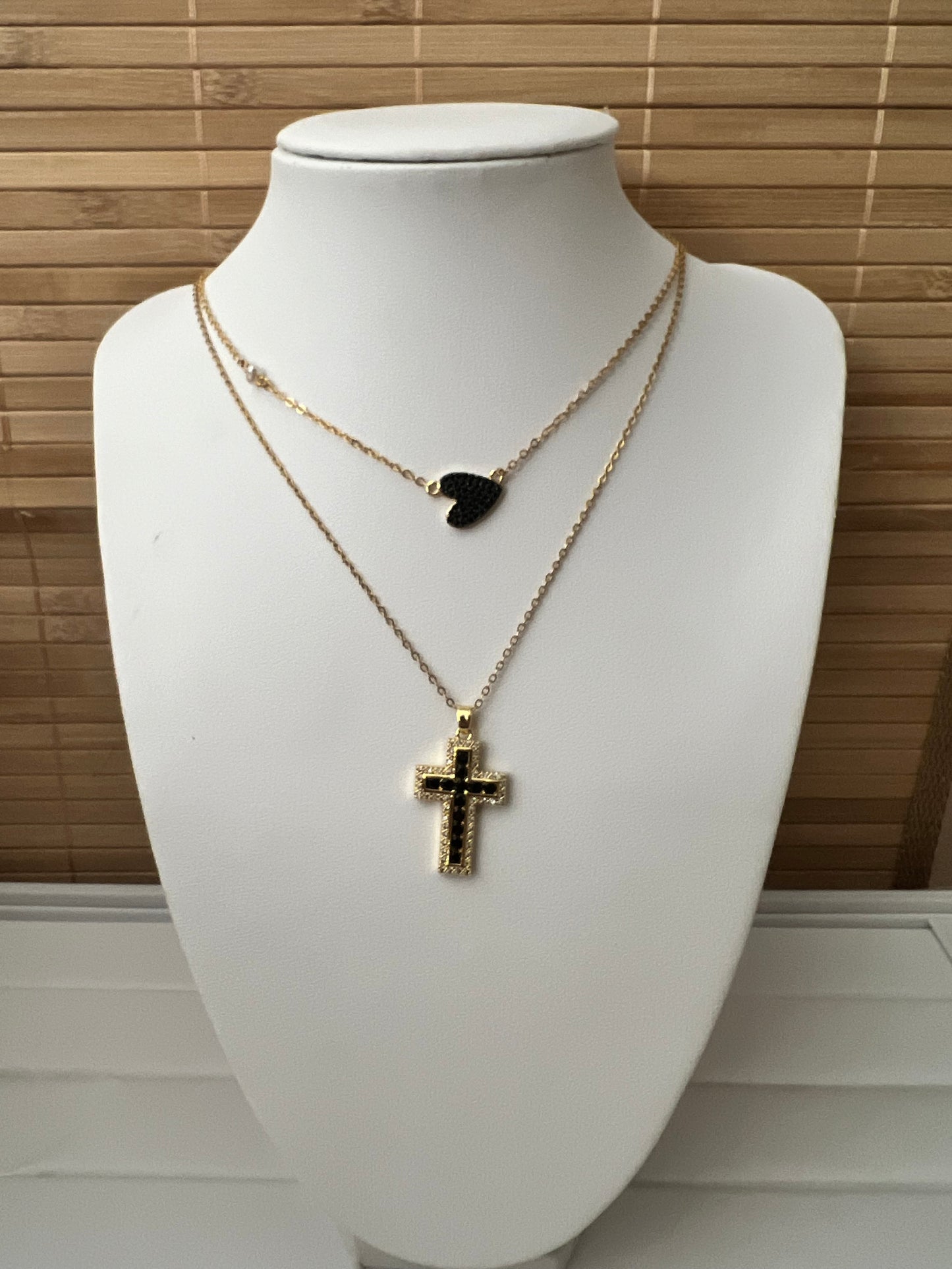 Black Cross DU2048