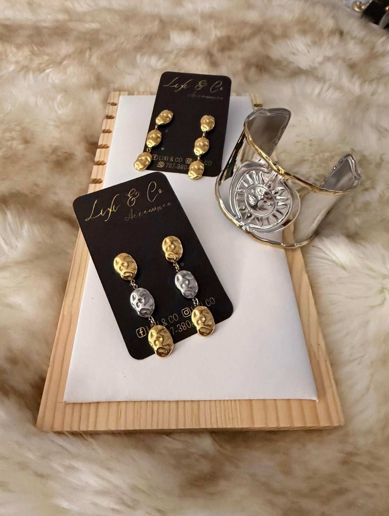 Dangle earrings