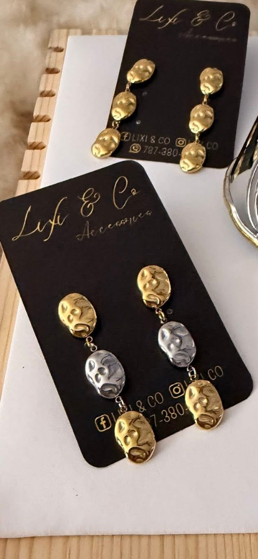 Dangle earrings