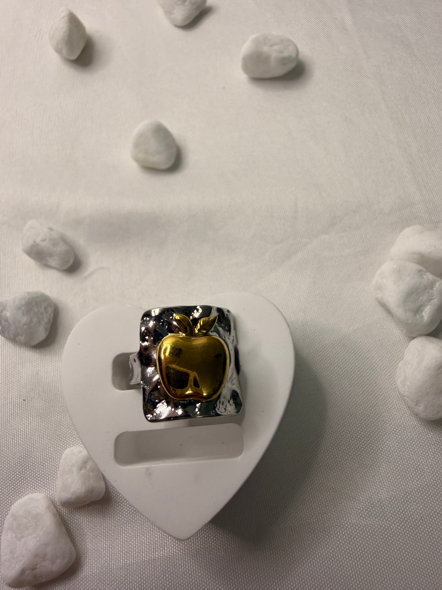 Ring Apple